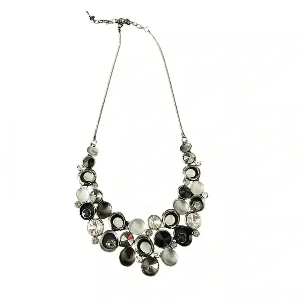 NWOT BLACK SILVER AND WHITE UNIQUE NECKLACE